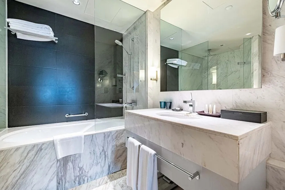 Spacious & Chic Address Dubai Mall Residence
