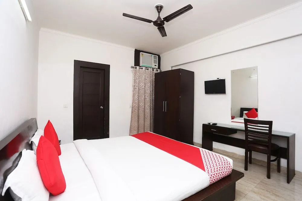 OYO 19309 Hotel Rajshree