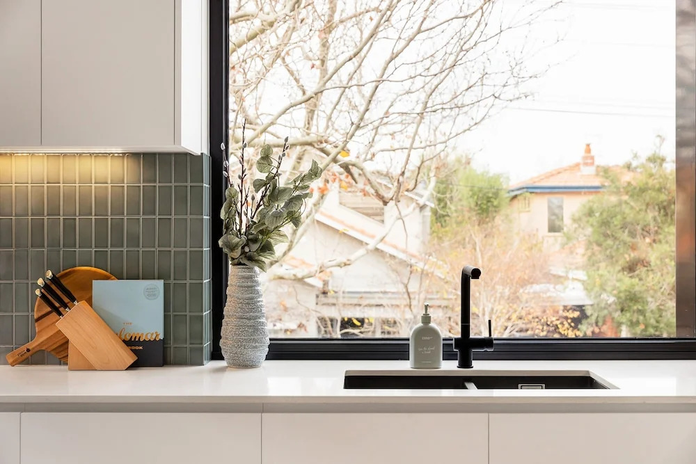 Docker Street Apartments by Urban Rest