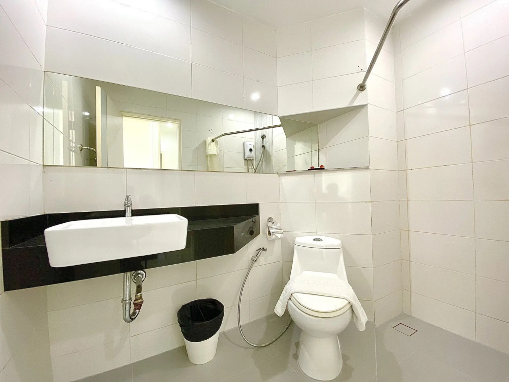 The Palms Residence - SHA Extra Plus