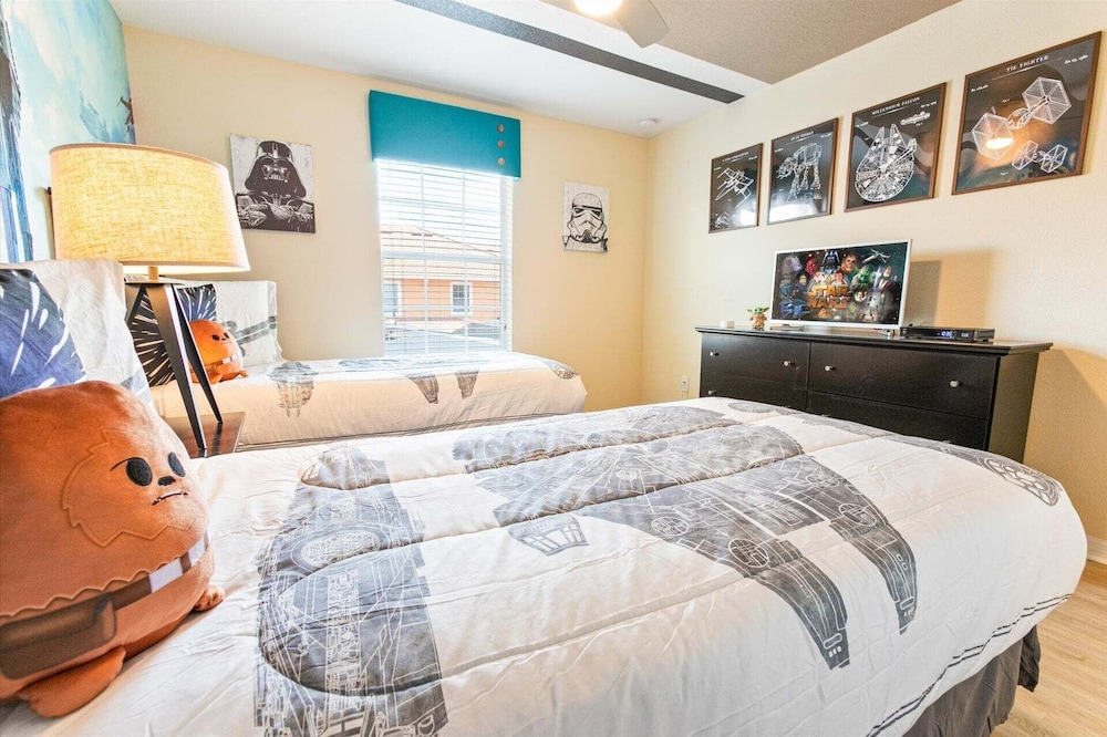 Paradise Palms Resort 4br/3ba Townhome With Splash Pool & Themed Bedrooms