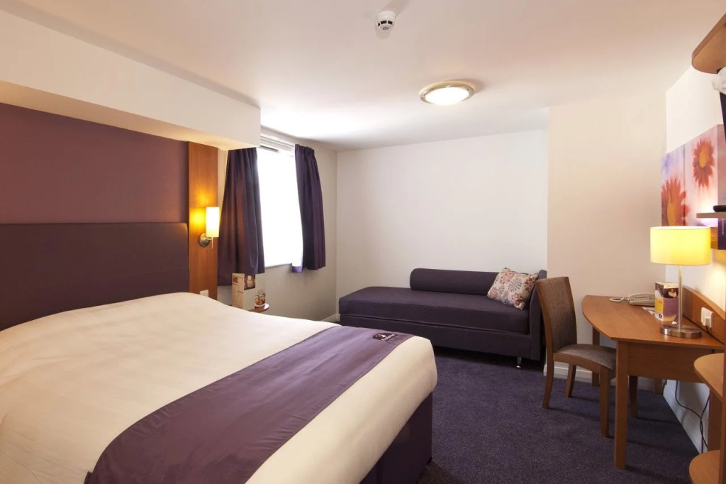 Premier Inn Exeter Central St Davids