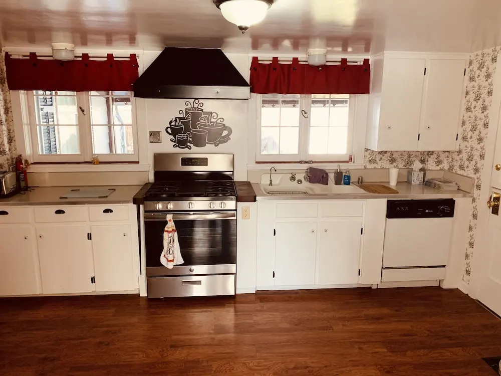 Centennial Inn Bed & Breakfast