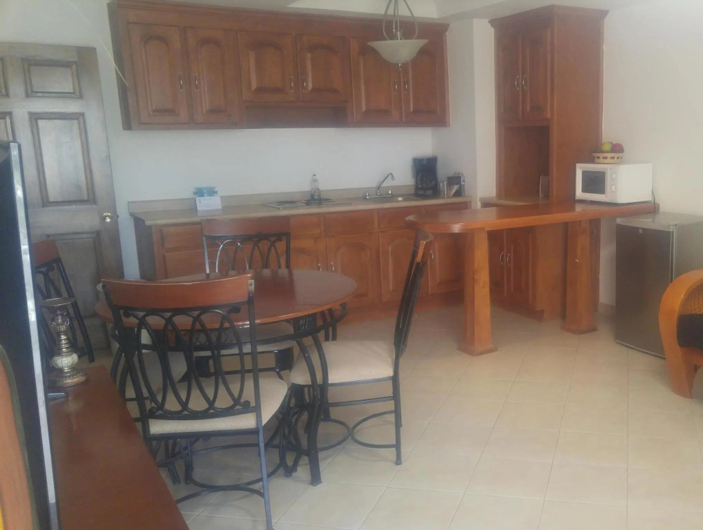 Laos Mar Hotel & Suites