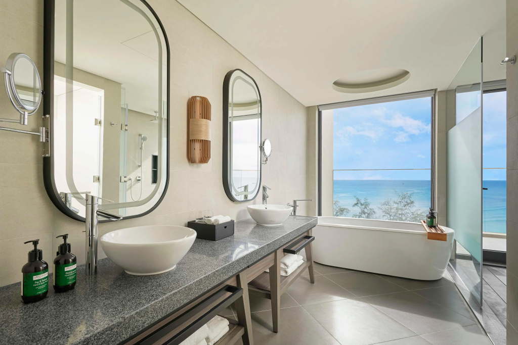 Crowne Plaza Phu Quoc Starbay by IHG