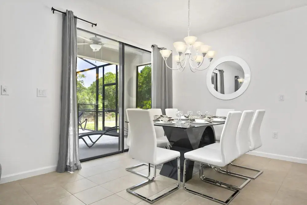 Veranda Palm Villa w Pool Game room near Disney