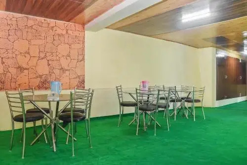 Kartikey Inn Guest House by OYO Rooms
