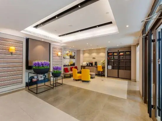 Homeinn Plus Hotel (Zhengzhou Nanyang Road Dashi Bridge Subway Station)