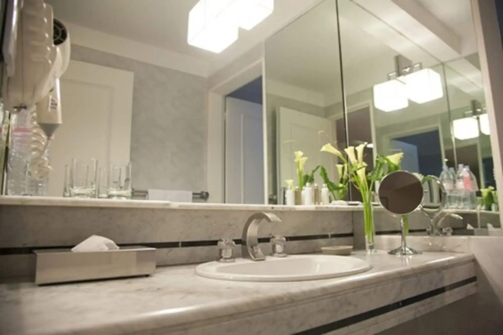 Feirs Park Hotel & Rooftop