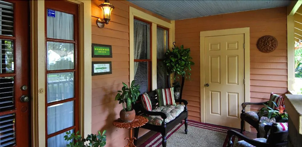 Saragossa Inn