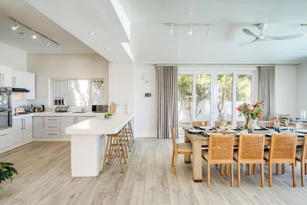 Camps Bay Villa w Views Pool Sapphire Tide Retreat