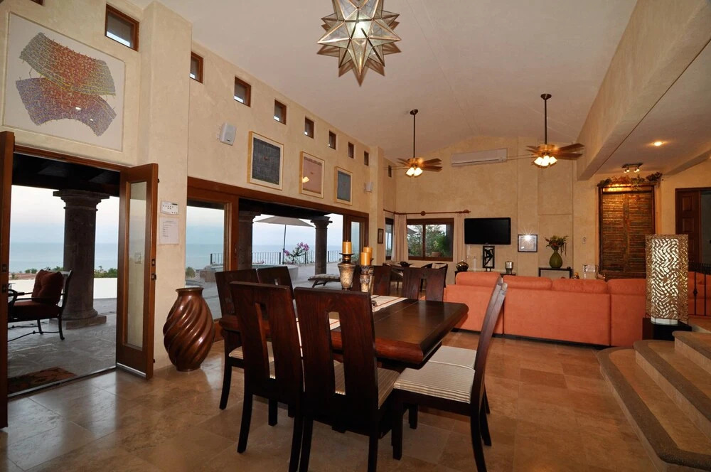 4 BR Villa Near Los Cabos' Best Surfing: Villa Vista del Mar