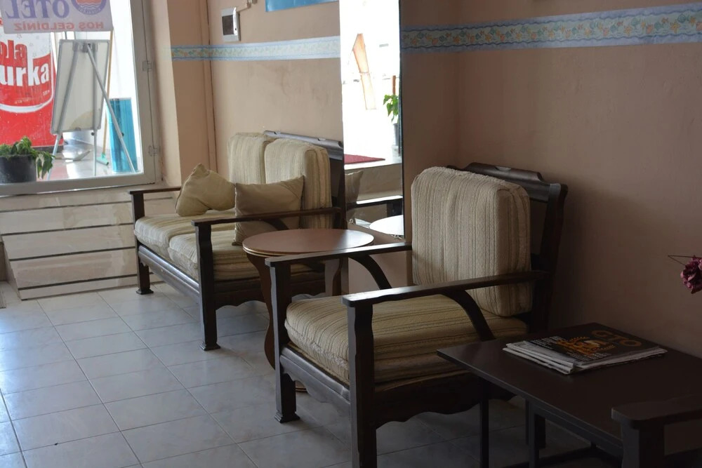 Hira Hotel