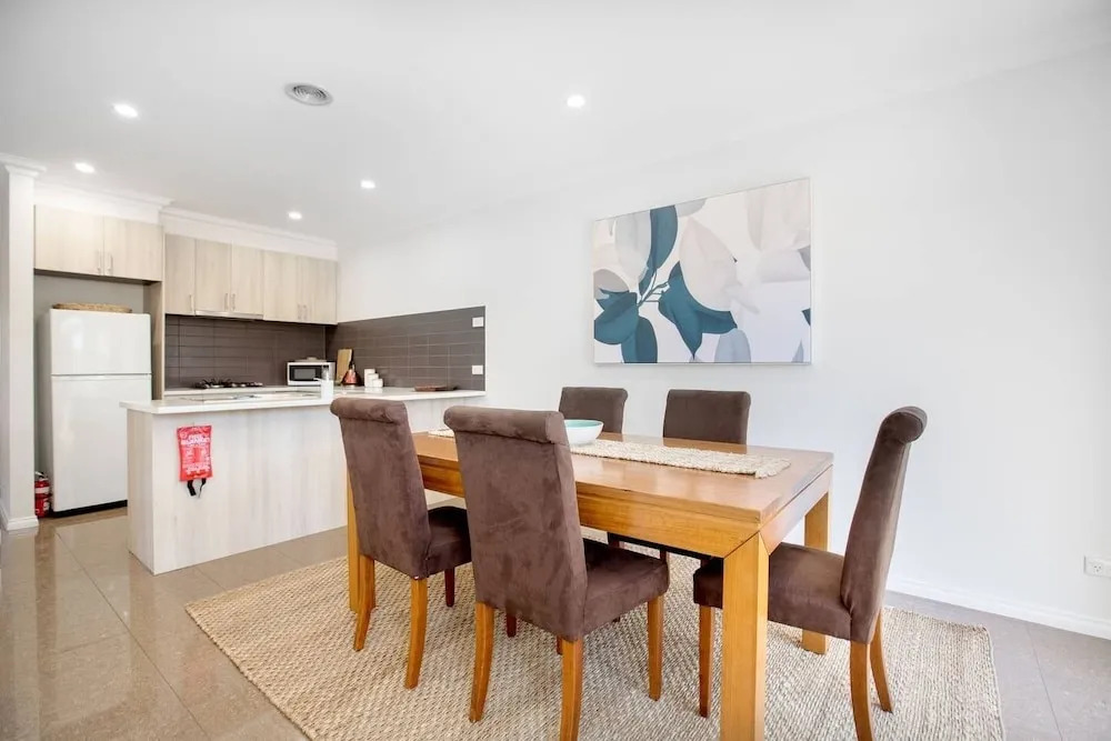 Peaceful Designer 2br@leafy Mill Park