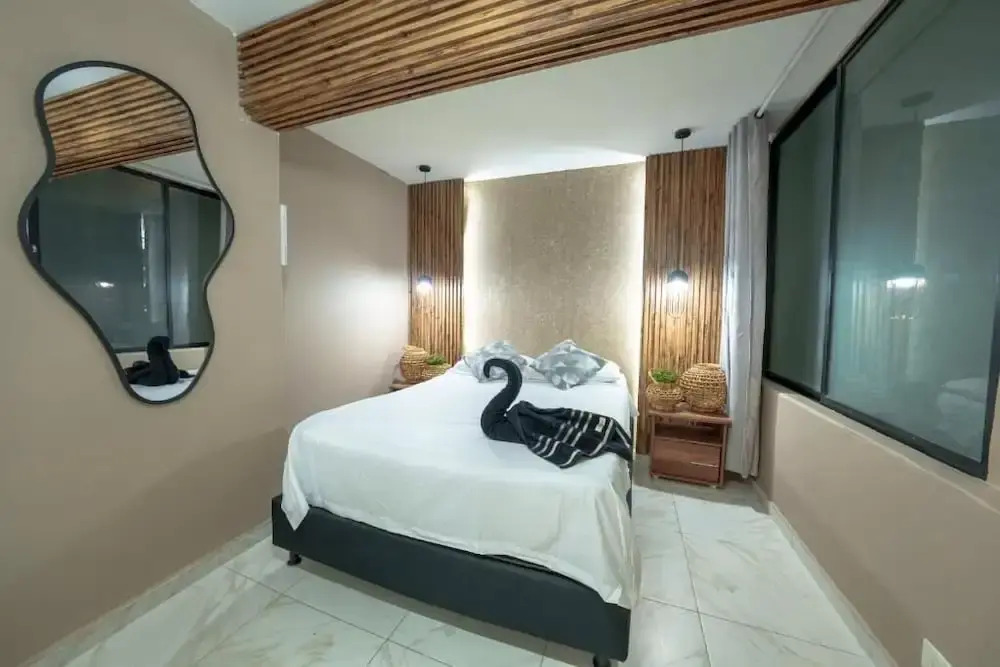 3BR  w Arcade 1 Block from Lleras Park