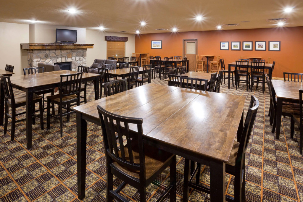 AmericInn by Wyndham Fargo Medical Center