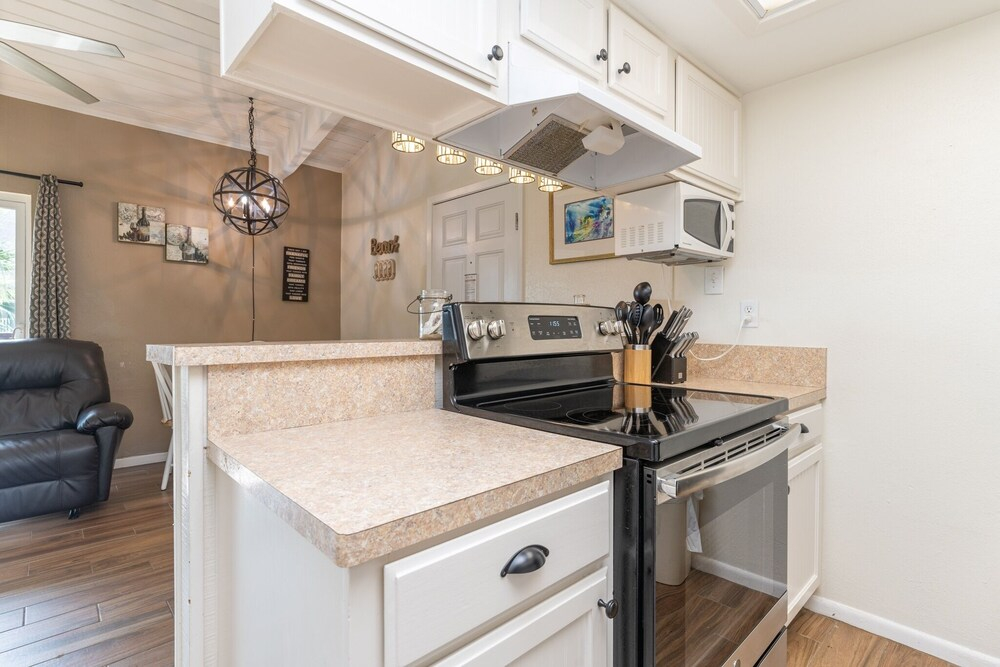 Tiki 250 - 1br Condo Sleeps 6 Near Claytons 1 Bedroom Condo