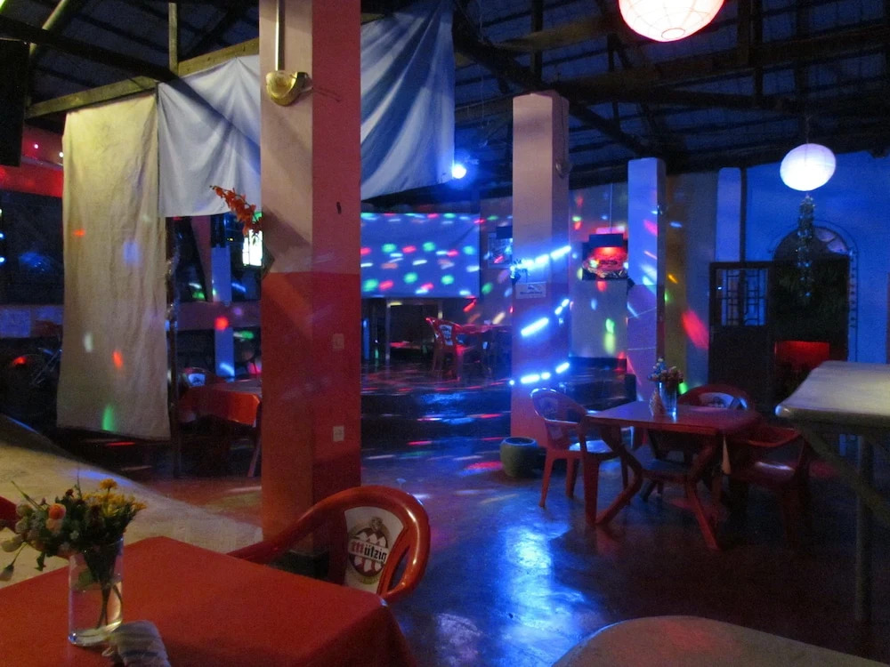 Colours Club and Spa