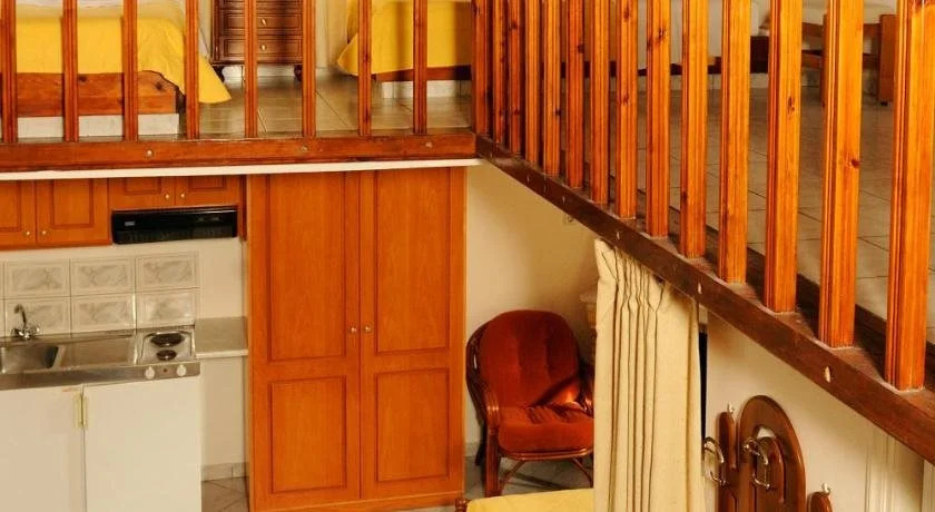 Kastro Hotel