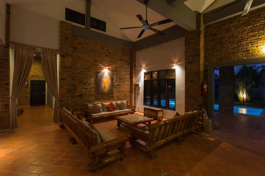 Baan Oriental Villa