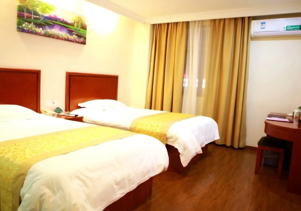 GreenTree Inn Shanghai Hongqiao Hub Cao An Road Huajiang Branch Road Express Hotel