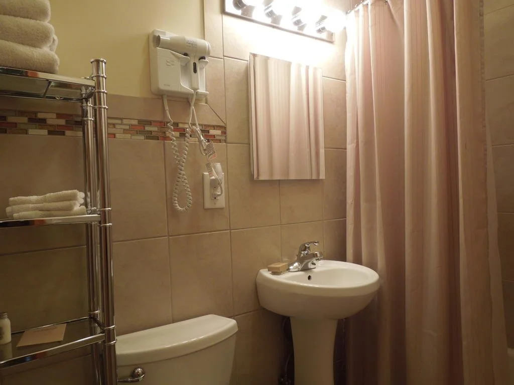 Upper Yorkville Suites