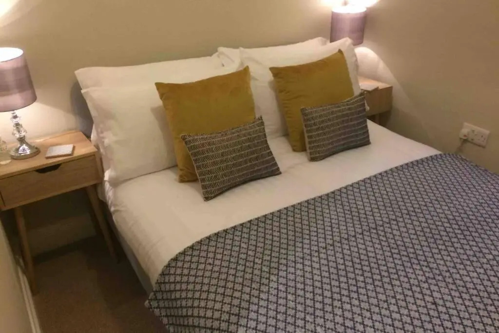 Beautiful Bath Apartment in iconic Milsom Street Location