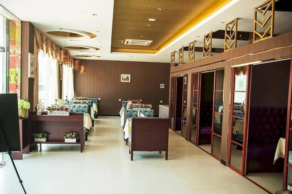 Xianning FX Hotel