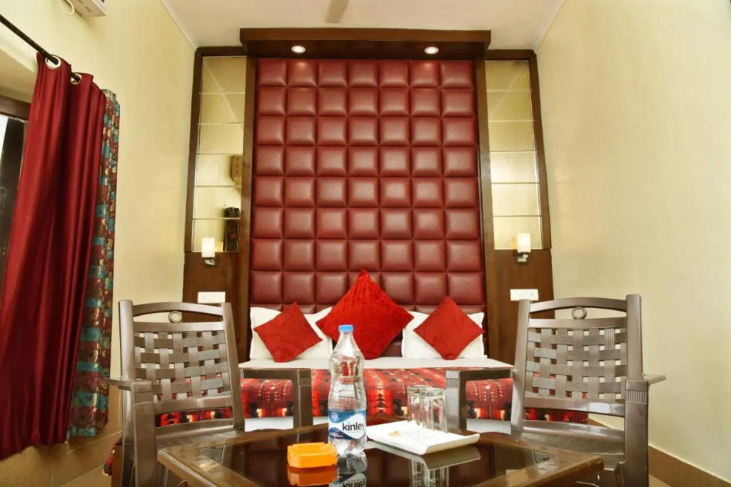 Hotel Ganga Basin