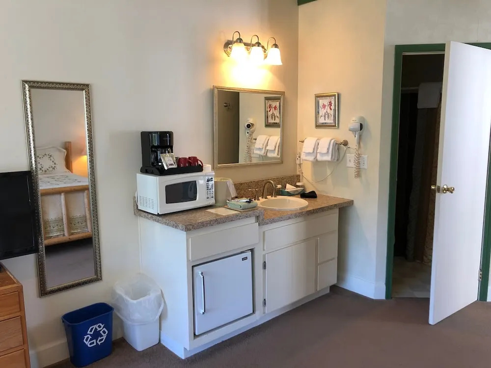 Inn at Arch Rock
