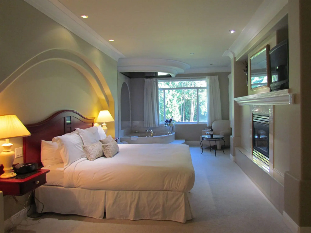 Crown Isle Resort & Golf Community