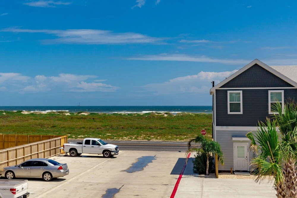 Oceanview End Unit Townhome by RedAwning