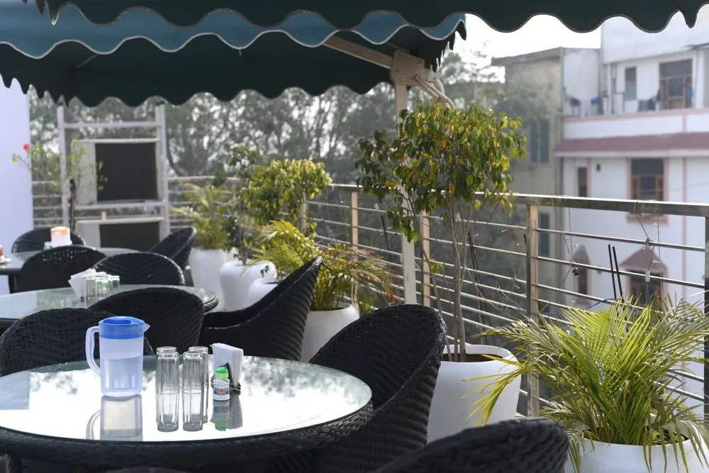 The Shanti Plaza - Travelers choice awarded 2025 - New Delhi Railway Station, Paharganj