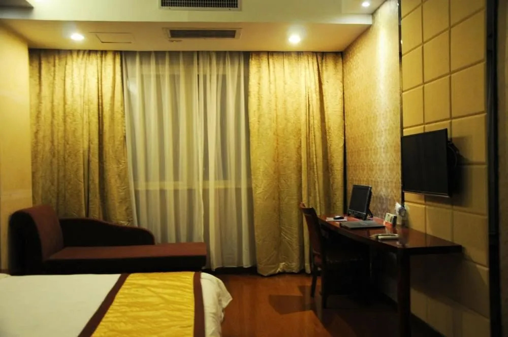 Xinji Holiday Hotel