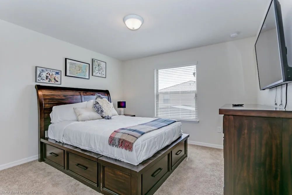 Luxury and Style! BIG Pool Area and Game Room in Solterra 6br/4.5 Bath #7st564