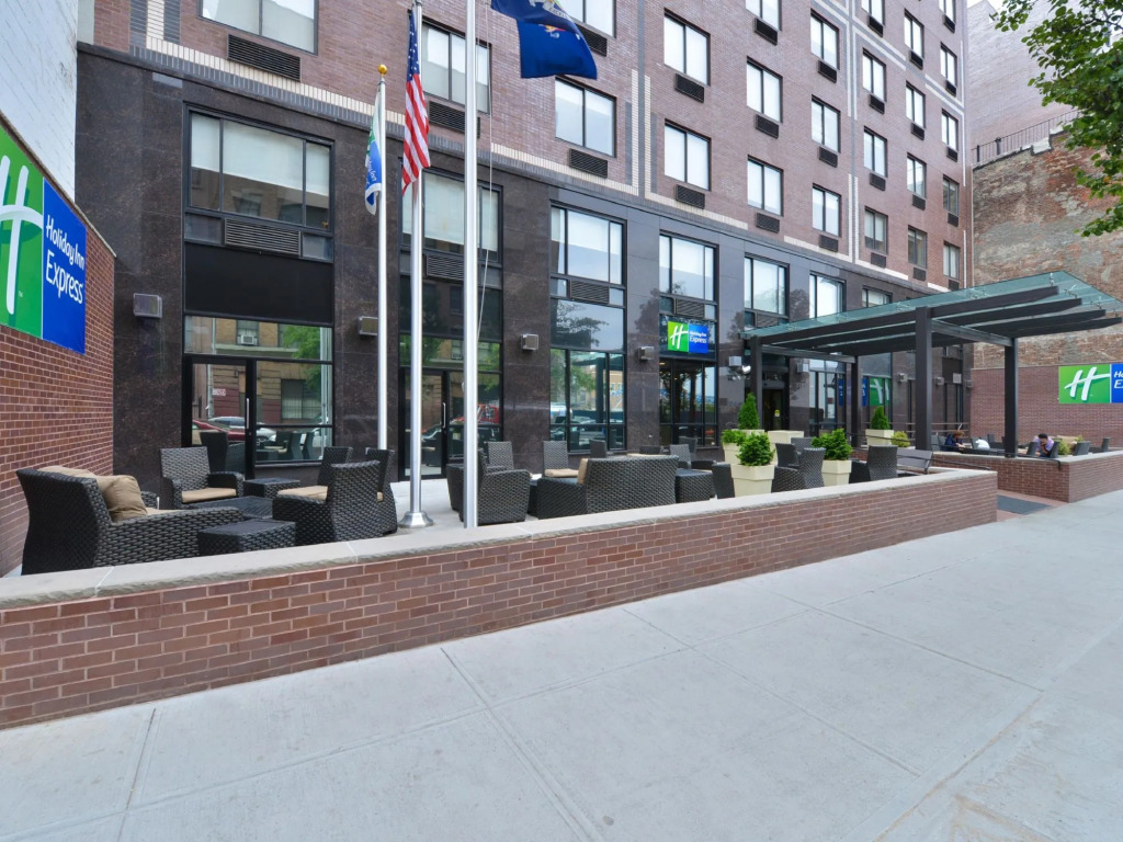Holiday Inn Express Manhattan Midtown West by IHG