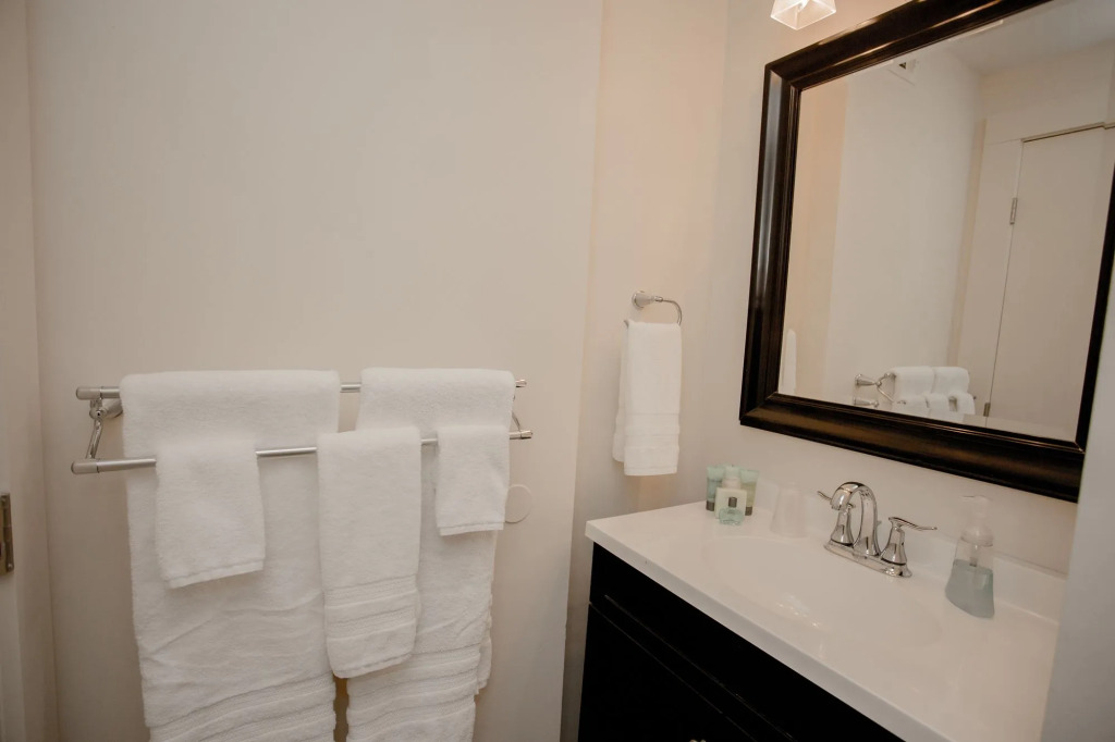 Avance Hotel