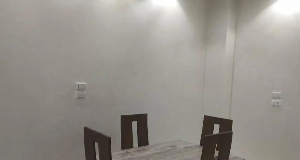 Metro Apartments