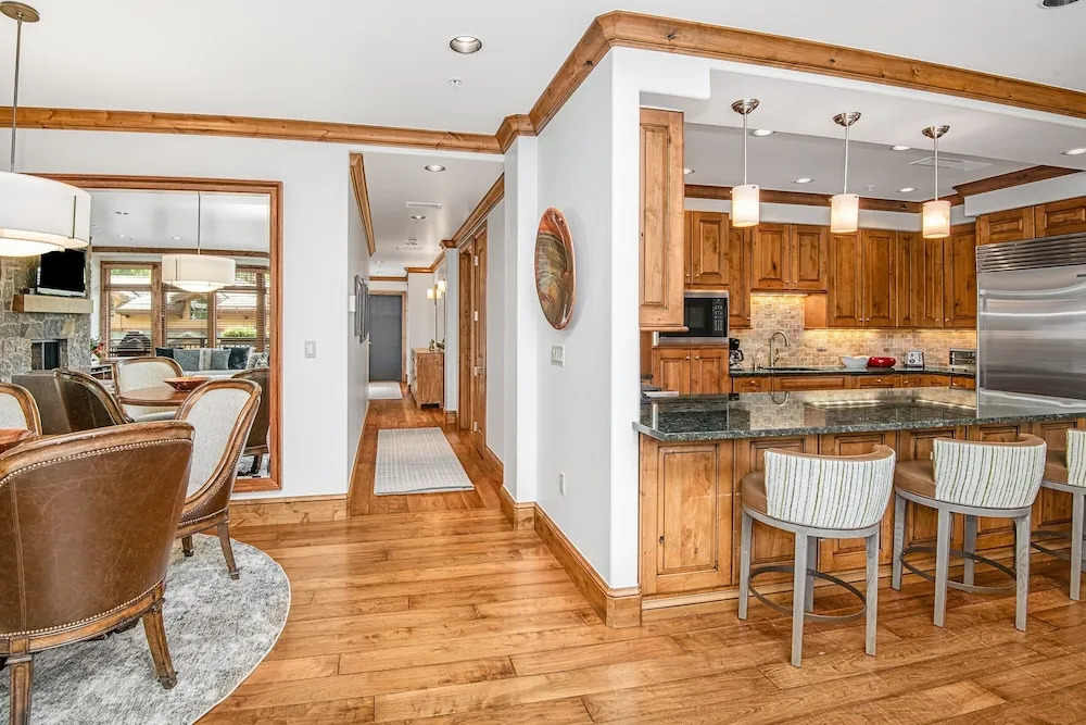 Lionsquare North Tower #402 5 Bedrooms 5.5 Bathrooms Condo