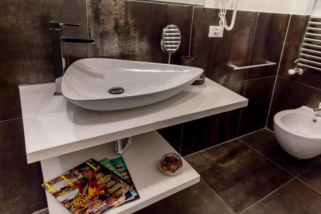 NIU LUX Apartments