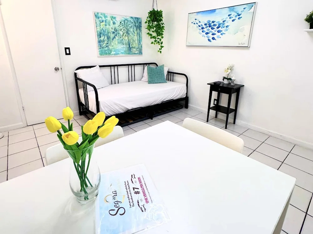 Southwinds Inn 7 for 4 Guests Close to the Beach