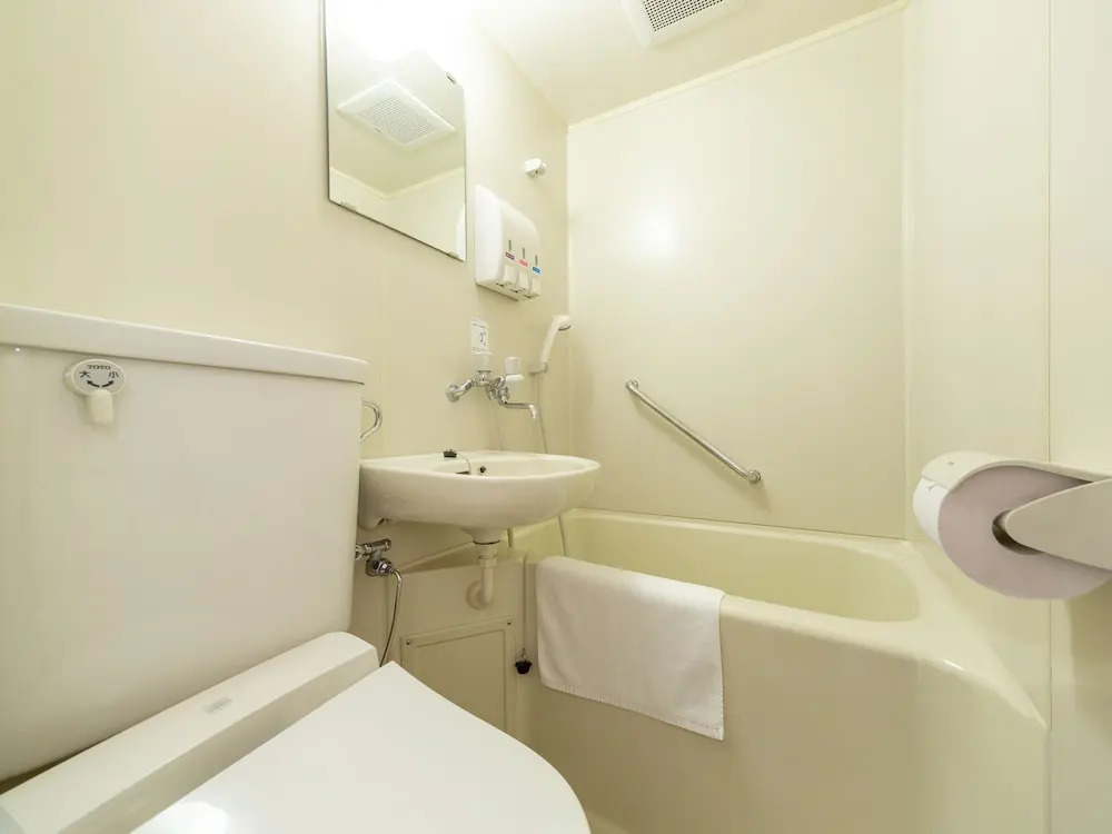 OYO Yutaka Hotel Kitakyushu Kokura
