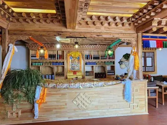 Langmulingka Lodge · Highland Serenity Cloudview Family Homestay (Langmusi)