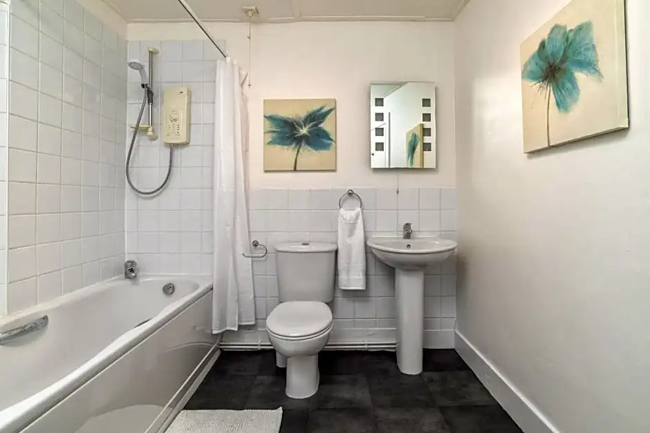 The Green Inn Rooms