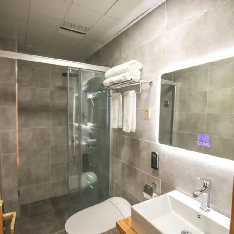 Yinlu Bedroom Fenghuang Hongqiao Shop