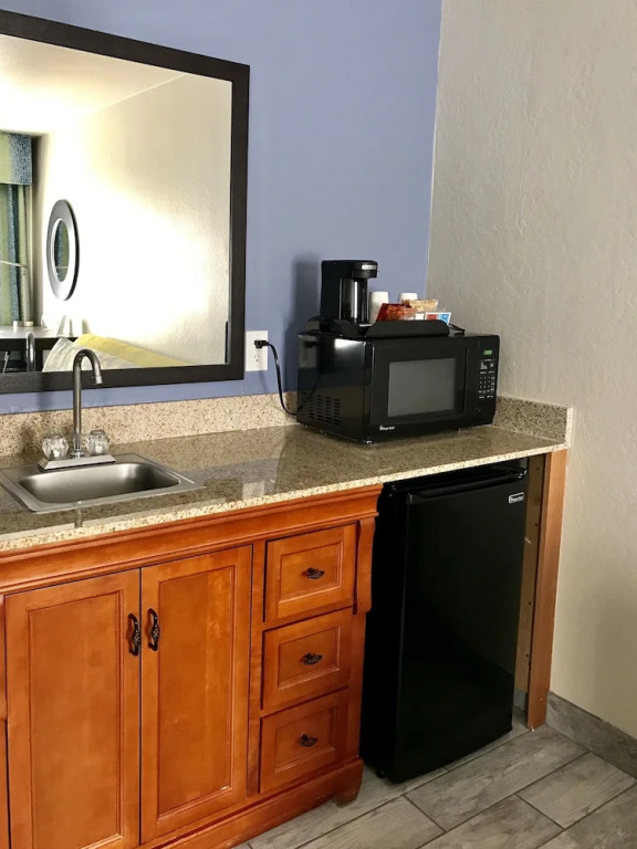 Days Inn & Suites East Flagstaff