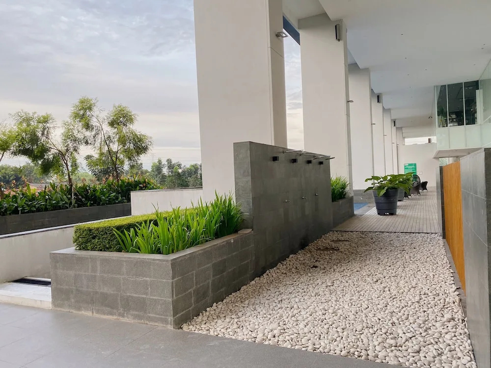Breeze Apartments at Bintaro by OkeStay