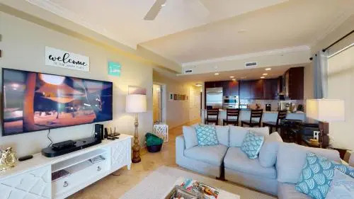 South Bay Beach Club #37 Penthouse - 3 Bedroom 3 Bathroom Unit