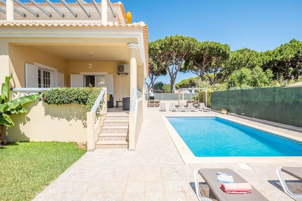 Villa Caly