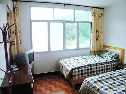 Teacher Wang Lulu Lodging House